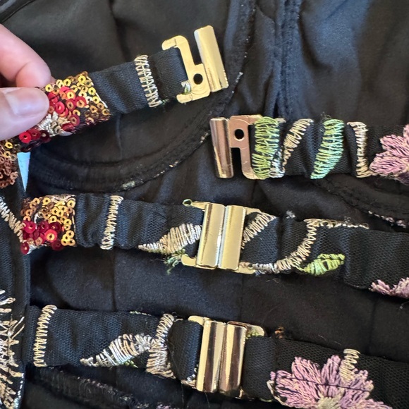 L'ATISTE Floral Embroidered Romper Dress - Picture 7 of 12